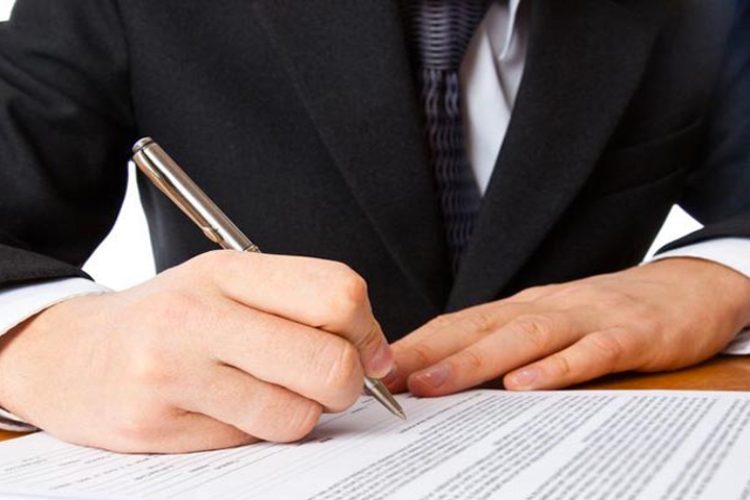 Firma sul contratto - Cogno - risorgimentonocerino.it
