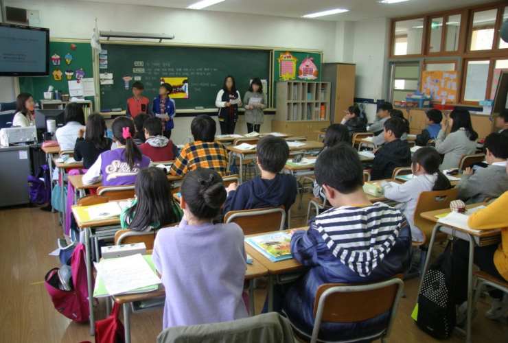 30 euro in più per andare a scuola 