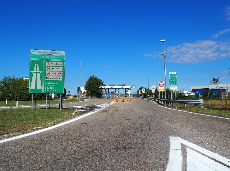 C'è chi preferisce l'aereo all'autostrada 
