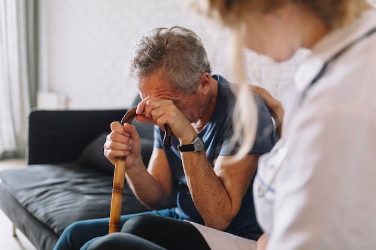 Pianto-in-casa-freepik- risorgimentonocerino.it