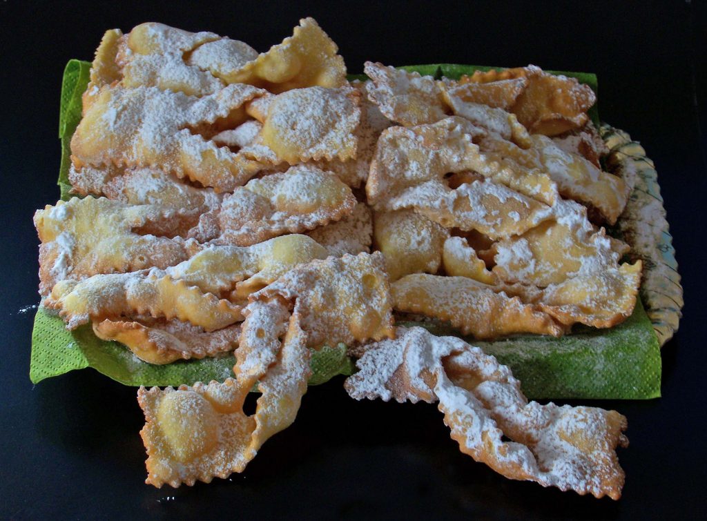 Deliziose Chiacchiere di Carnevale: Ricetta e Storia