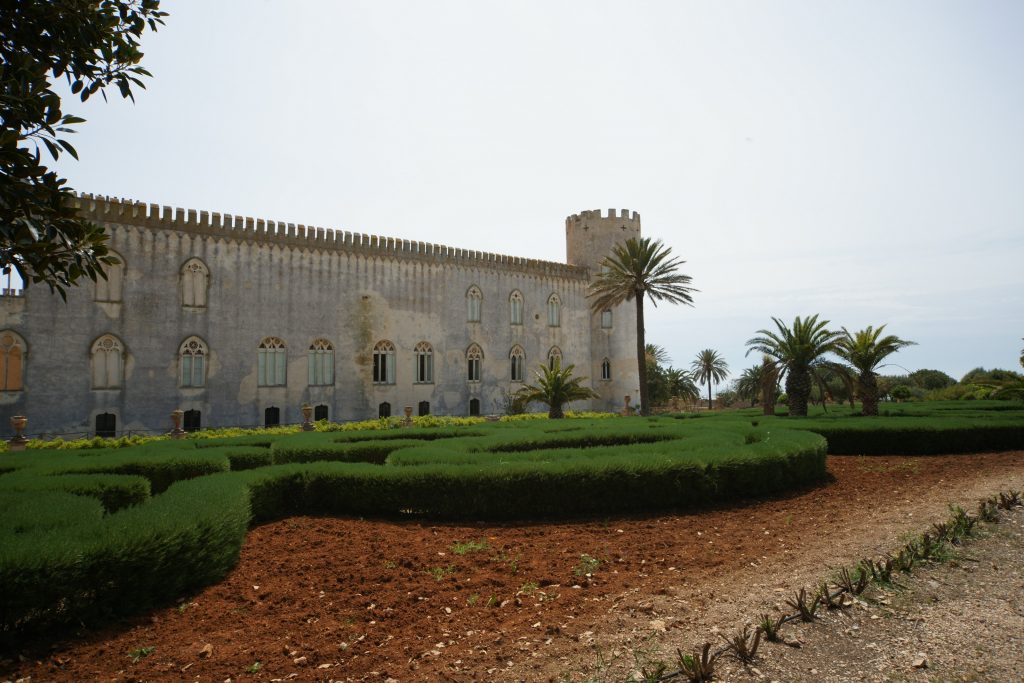 Il Castello di Donnafugata: Storia, Leggenda e Cinema