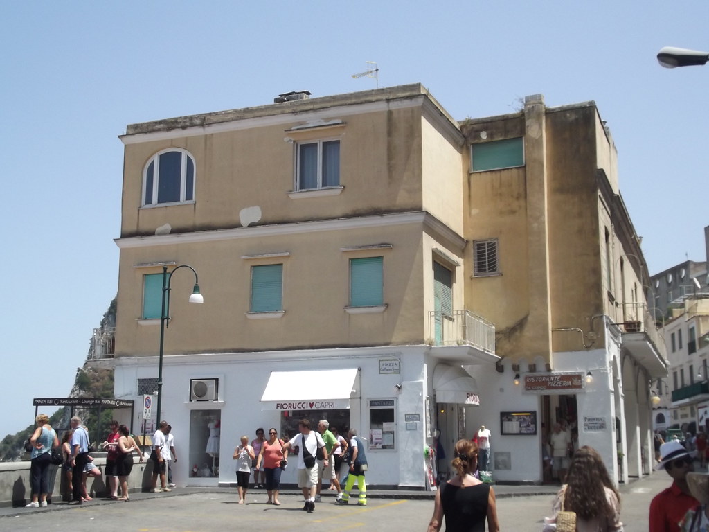 Campania: lieve incremento dei casi, ma decessi stabili