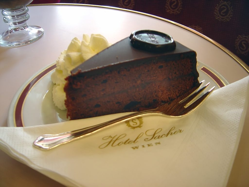 Una Sacher d’eccezione per un compleanno speciale a Nocera