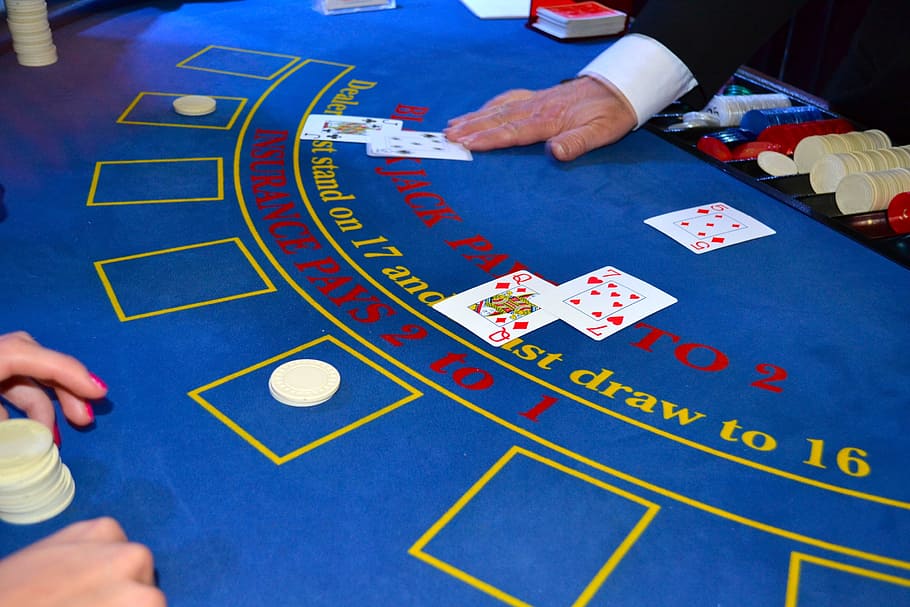 L’evoluzione del Blackjack: dal Vingt-et-Un alle piattaforme digitali