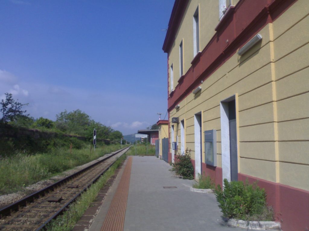 Disagi mattutini sulla linea ferroviaria Nocera-Salerno