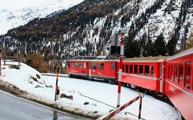 Eleganza sulla neve: il guardaroba perfetto per un weekend in montagna