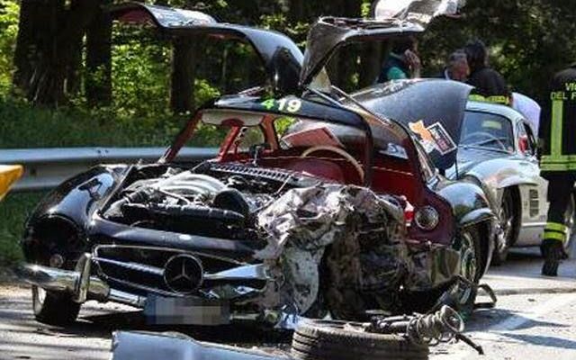 Incidente spettacolare a Nocera Inferiore: auto sfiora il vuoto