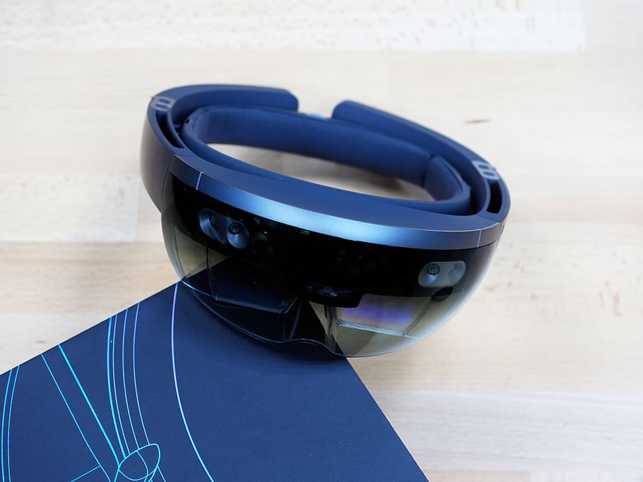 Microsoft Hololens: Un’Innovazione nella Realtà Mista