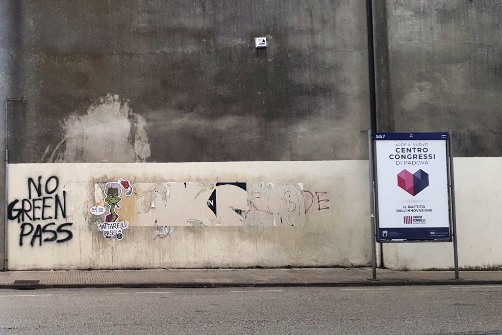 Il Green Pass: un groviglio burocratico e le sue implicazioni