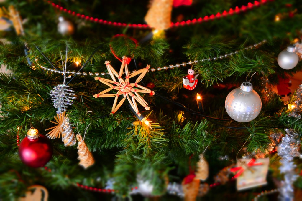 Luminarie natalizie a Nocera Inferiore: una scelta di speranza in tempi difficili