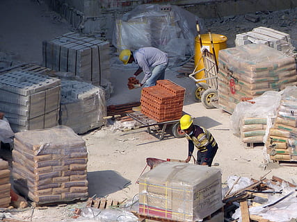 Tragedia sul lavoro a Montefredane: operaio perde la vita in un impianto di cemento