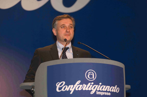 Il deputato Casciello contesta De Luca: «In Campania è tempo di verità, non di spettacoli»