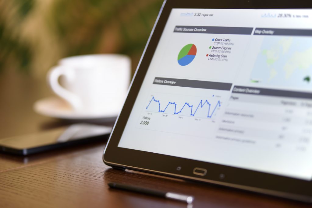 L’evoluzione digitale delle imprese: sfide e opportunità nel mercato moderno