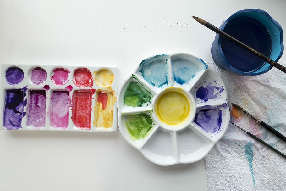 Merì: Un borgo siciliano si trasforma in galleria d’arte internazionale