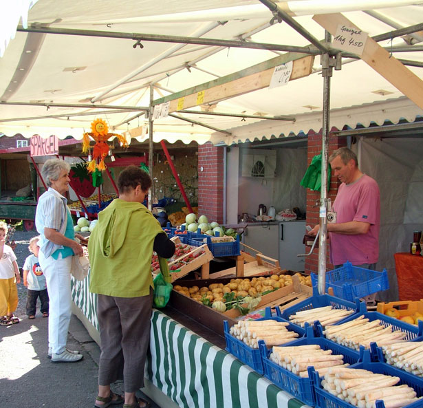 Trasloco del mercato di via Matteotti a Nocera Inferiore: proteste dei venditori