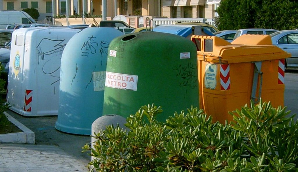 Gli studenti nocerini scoprono l’importanza della raccolta differenziata