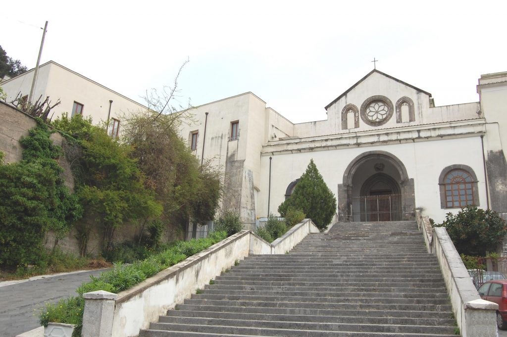 Vandalismo al Convento di Sant’Antonio: indignazione a Nocera Inferiore