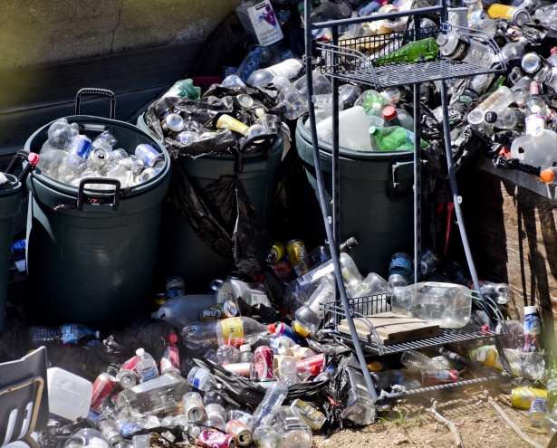Nocera Inferiore: Appello per un’ordinanza municipale contro la plastica monouso