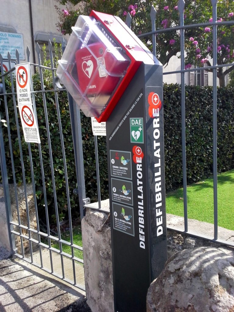 Furto del defibrillatore nel quartiere Vescovado a Nocera Inferiore