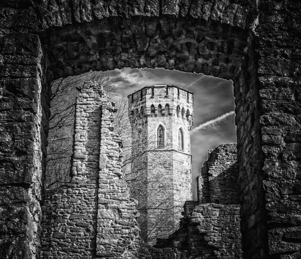 Ispezione del Sindaco De Maio al Castello del Parco di Nocera Inferiore