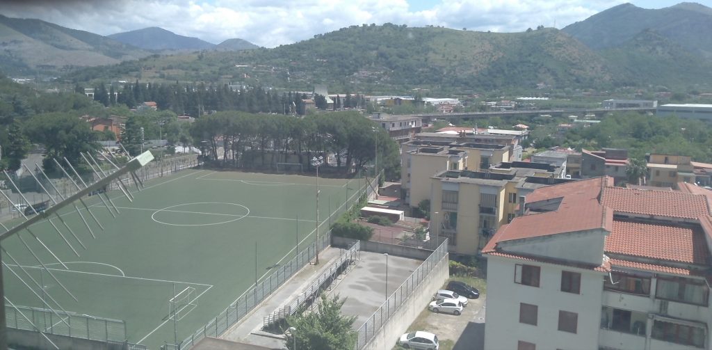 Padre e figlio senza fissa dimora a Nocera: il sindaco interviene d’urgenza