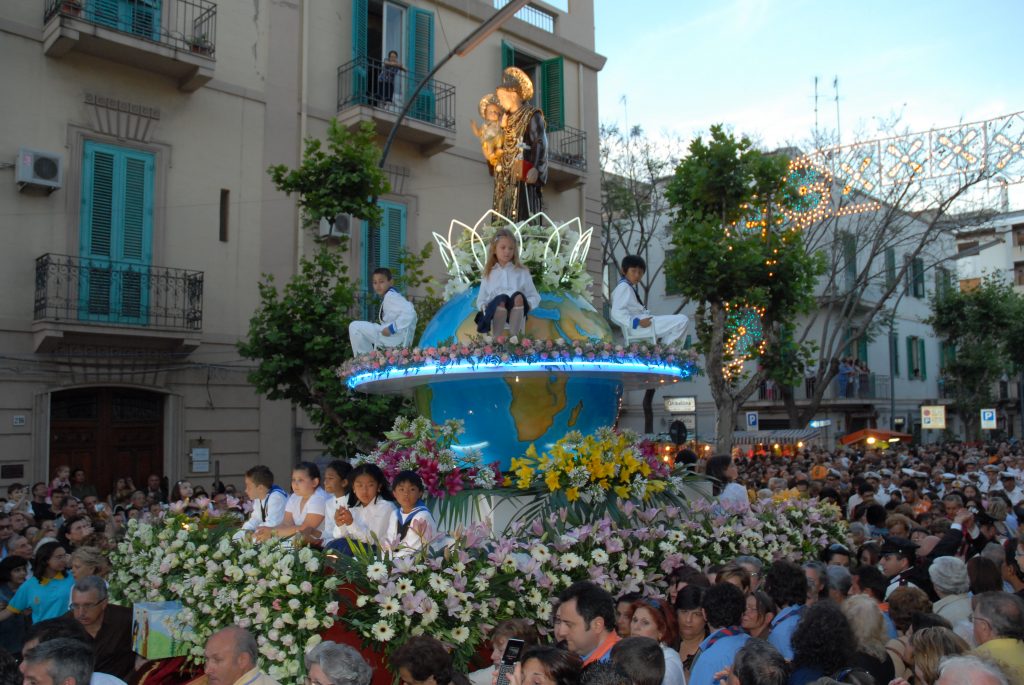 Festeggiamenti a Pareti: La Salata e la Trasuta onorano San Ciro