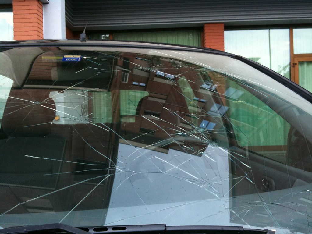 Atto vandalico contro l’auto dell’assessore di Nocera Superiore: un episodio isolato?