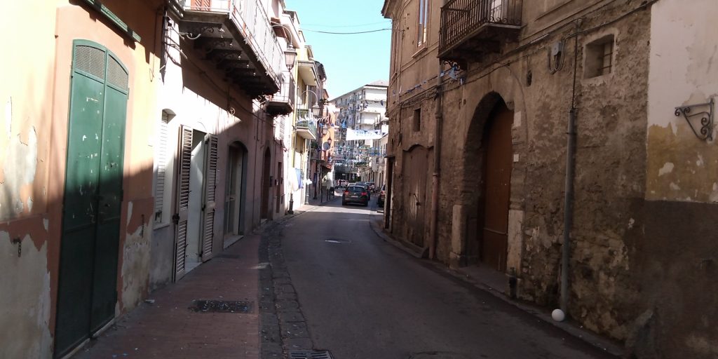 Il pericolo di crollo in via San Clemente a Nocera Superiore