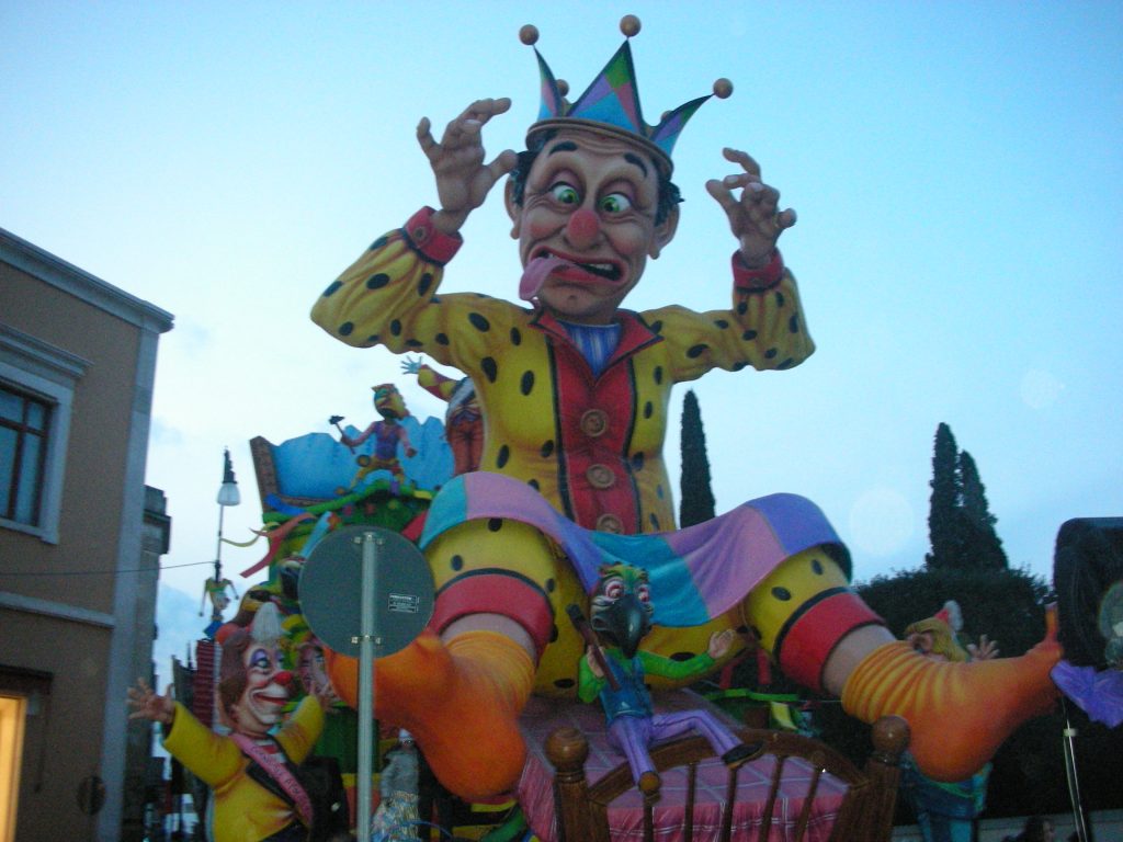 La sfilata dei carri di Carnevale a Nocera Superiore slitta a domenica