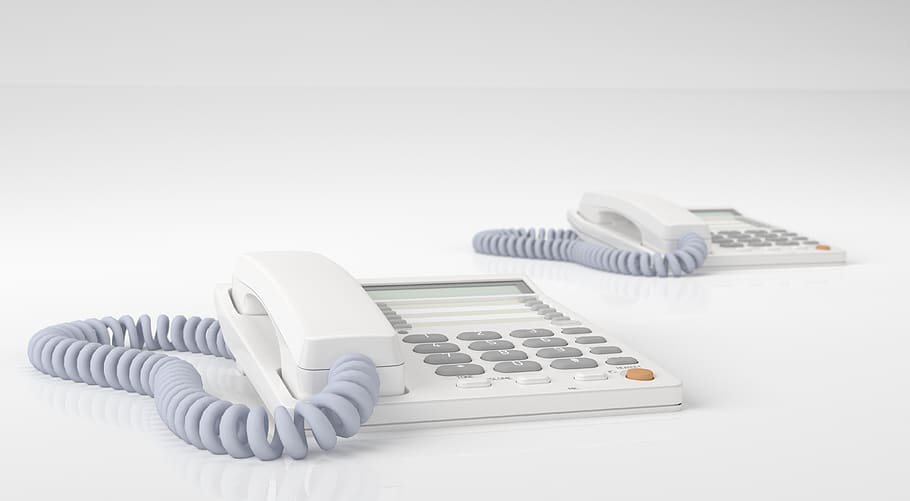 Nokia ripropone due iconici cellulari: il 3310 e il “banana phone”
