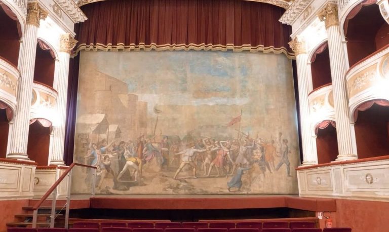 La Locandina di Pagani: quarant’anni di palcoscenico e una stagione ricca di emozioni