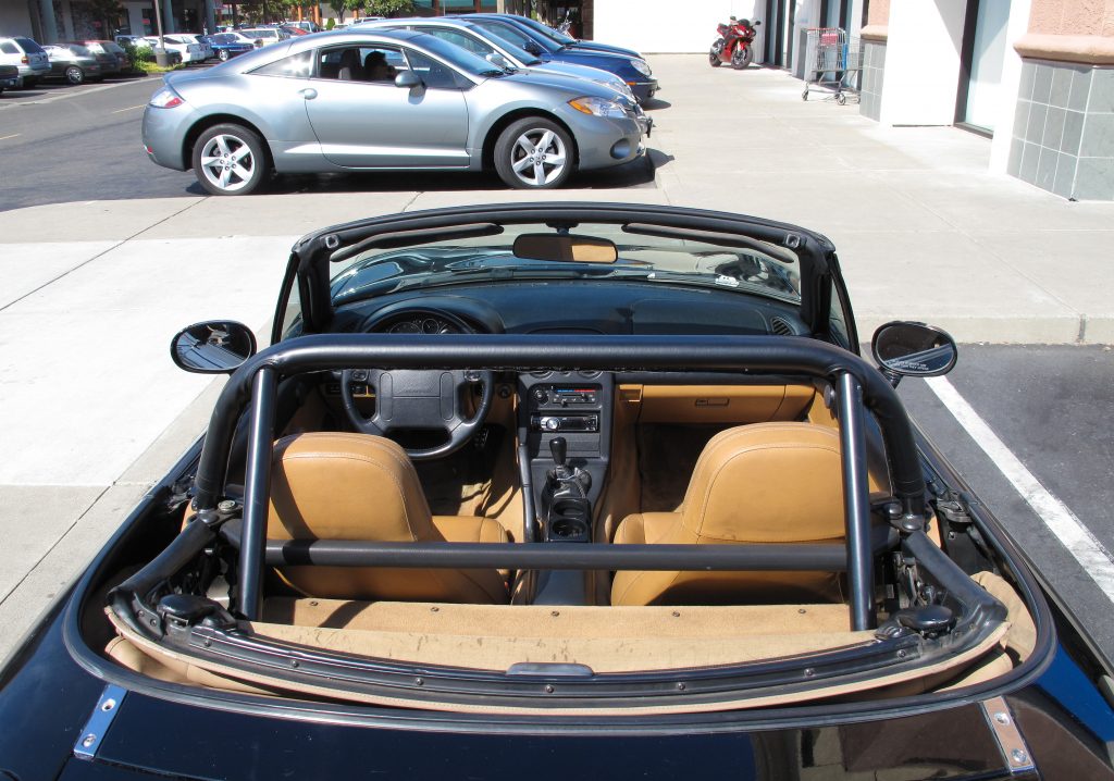 Incidente stradale a Pagani: auto si capovolge in via Carlo Tramontano