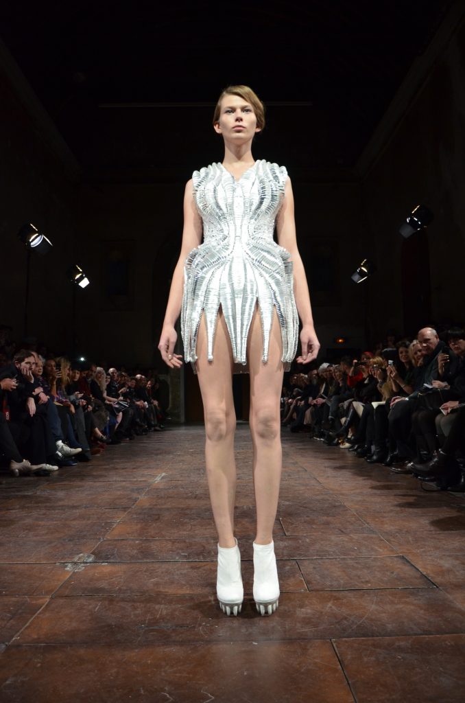 Il Trionfo del Sud nell’Alta Moda Italiana: Pinella Passaro