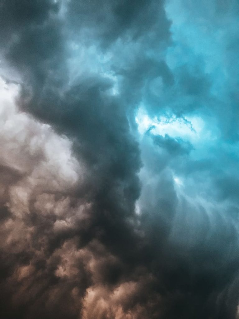 Campania: Allerta meteo gialla per domani, rischio temporali intensi
