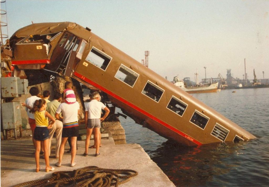 Sbloccando la tratta ferroviaria Salerno-Napoli: un percorso verso la soluzione