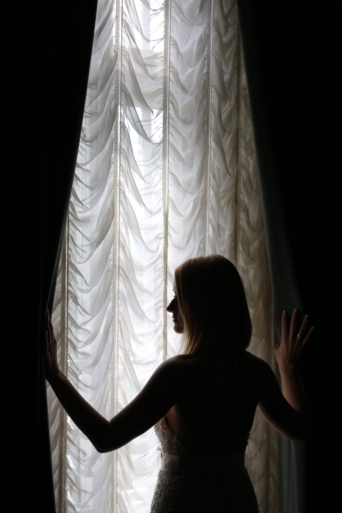 Eleganza e sensualità: riscoprire la gonna a matita