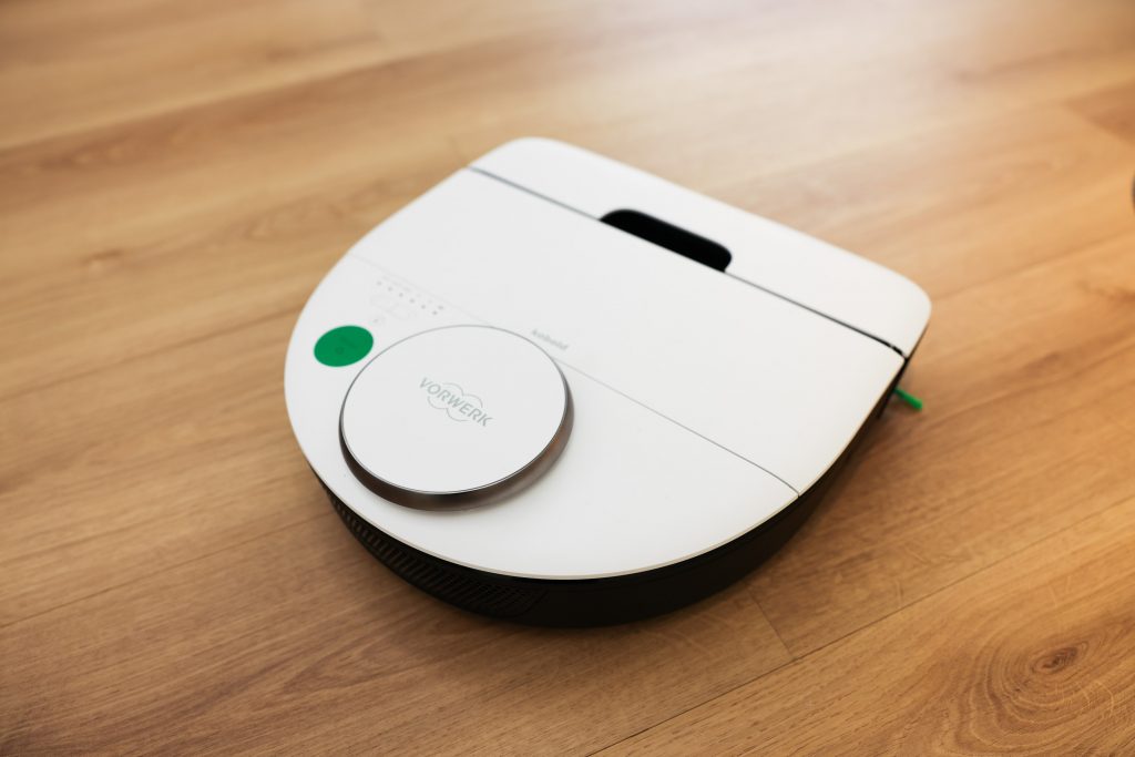 L’automazione domestica fa un grande passo avanti: ecco il robot R1