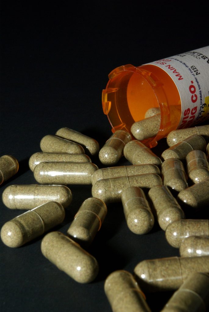 Salernitano in manette: armi e droga sequestrate