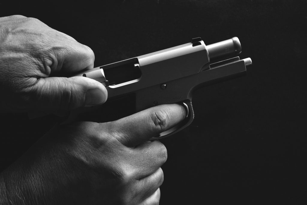 Rapina in farmacia a Salerno: arresto immediato di un pregiudicato