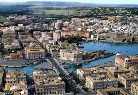 Siracusa: Un Tesoro Archeologico e Artistico in Sicilia