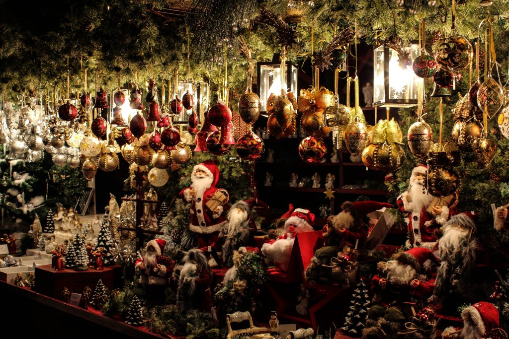 La Vigilia di Natale a Nocera Inferiore: un trionfo di festa e un romantico fidanzamento