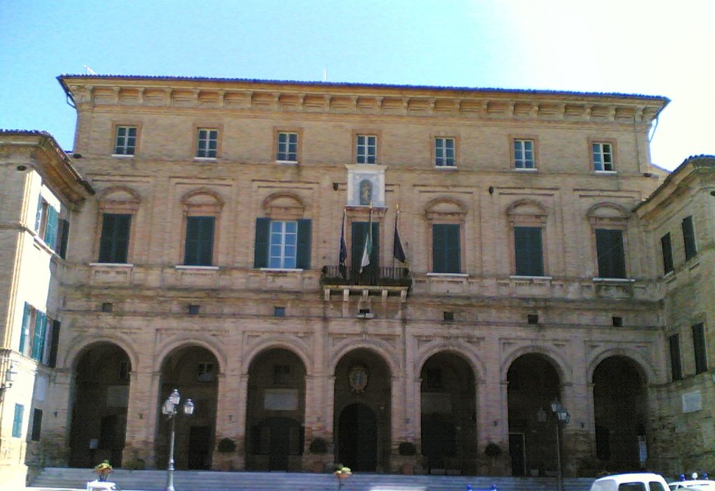 Il ministro Galletti sostiene Torquato a Nocera Inferiore