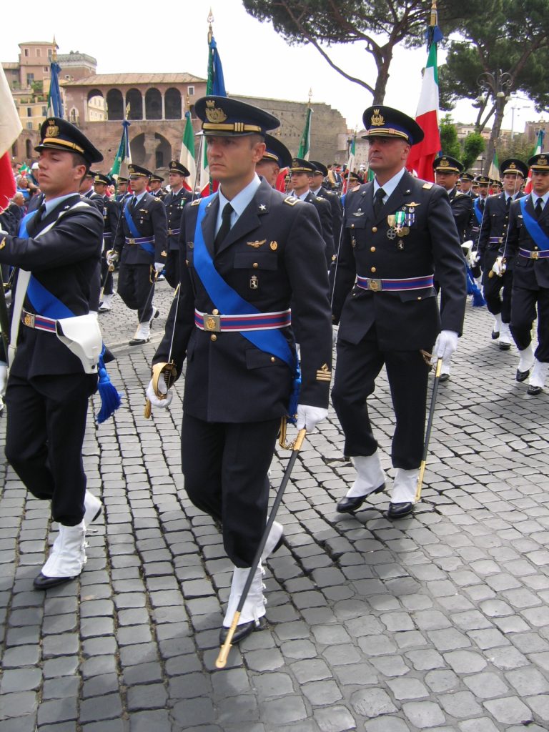 Venti agenti di polizia rafforzano le forze dell’ordine a Salerno