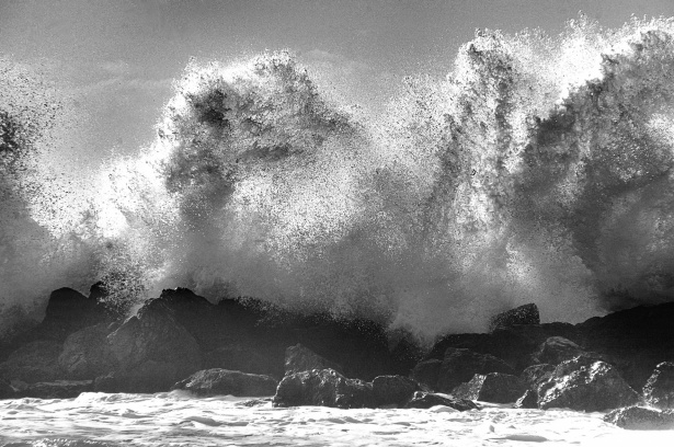 Campania: Allarme meteo per vento e mare