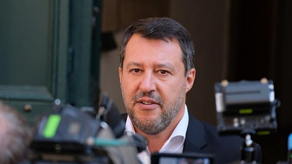 11.000€ alle coppie che fanno l’amore: ufficiale il nuovo bonus Salvini | Faremo come la Cina