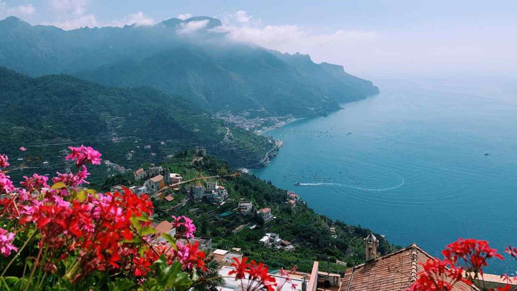 Campania, allerta rossa: “non andate in questo mare” | Rischiate 5 tipi diversi di tumore fulminante
