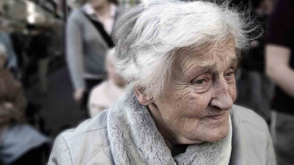 “Ma scusa, mi manca 1 mese alla pensione…” | ABOLITO IL TFR: lo Stato l’ha fatto fuori