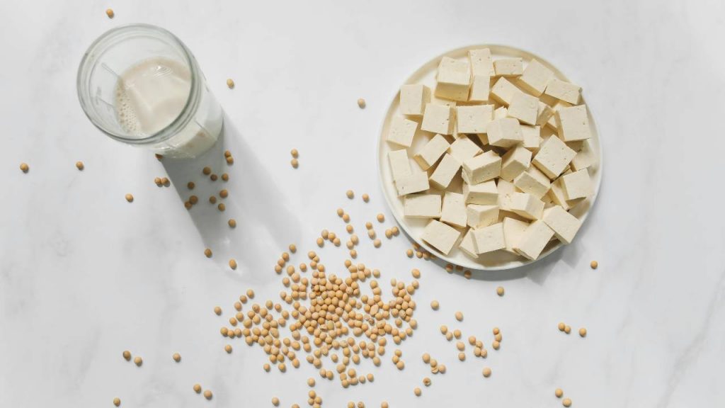 Addio al prodotto più mangiato dai vegani: non lo puoi più comprare per legge | Finisci allo Spallanzani