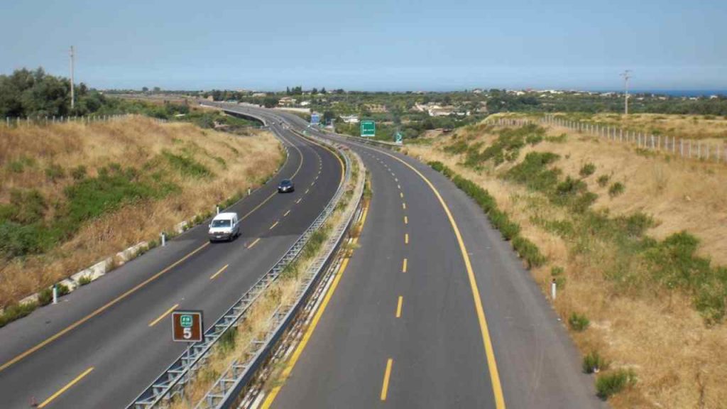 Niente sorpassi azzardati in autostrada
